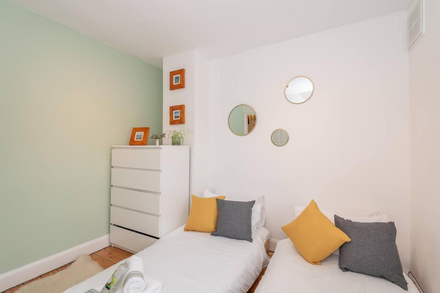 Pass The Keys Urban Charm - Near Headingley - Driveway Parking Holiday home Leeds (West Yorkshire)